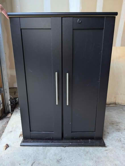 Photo of free DVD/Stand with lock (North Laurel) #1