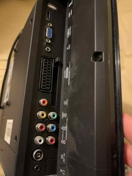Photo of free TV (Bellevue EH7) #2