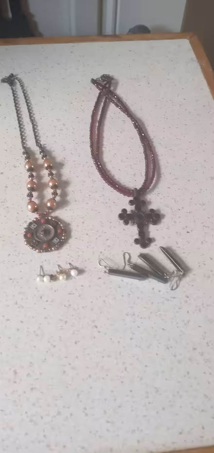Photo of free Necklaces and earings (Whitehill GU35) #4