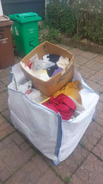 Photo of free Sewing stuff (NG7) #1