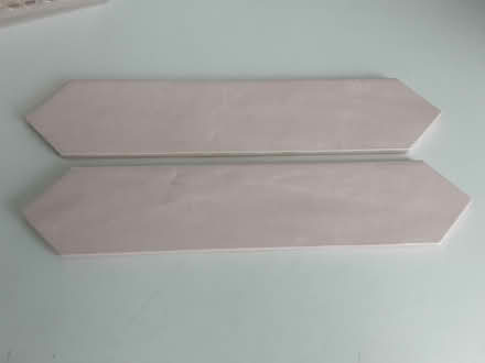 Photo of free Ceramic tiles pink (Southend-on-Sea SS2) #1