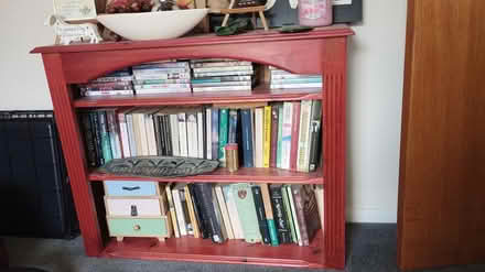 Photo of free Small bookcase (GL24xw) #3