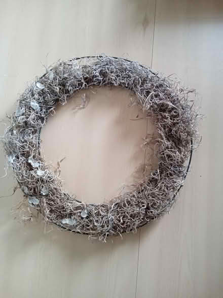 Photo of free Wreath frame (Old Ottawa South) #2