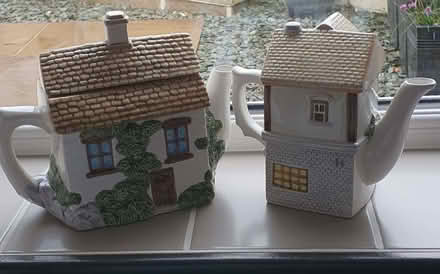 Photo of free Two ornamental tea pots (Bolton le Sands LA5) #2