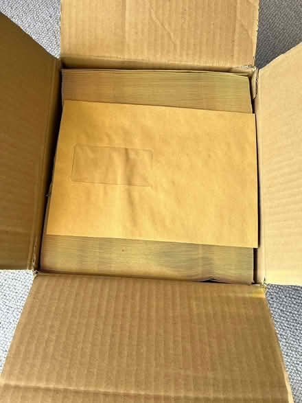 Photo of free C5 window envelopes (Hillcliffe WA4) #1