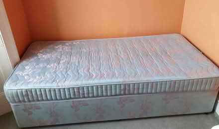 Photo of free Single bed with matress, good quality, light weight. (Sciennes EH9) #1