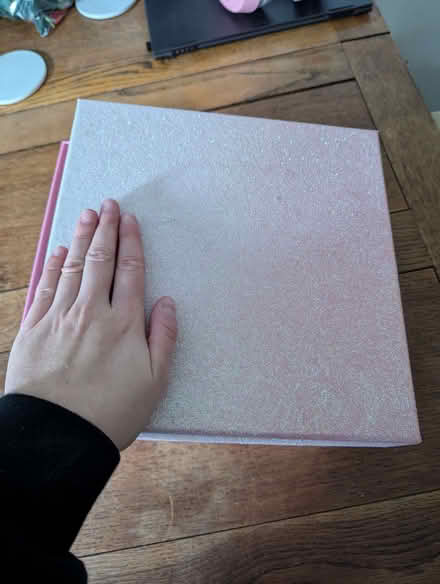 Photo of free Pink glittery gift box (Woodley RG5) #2