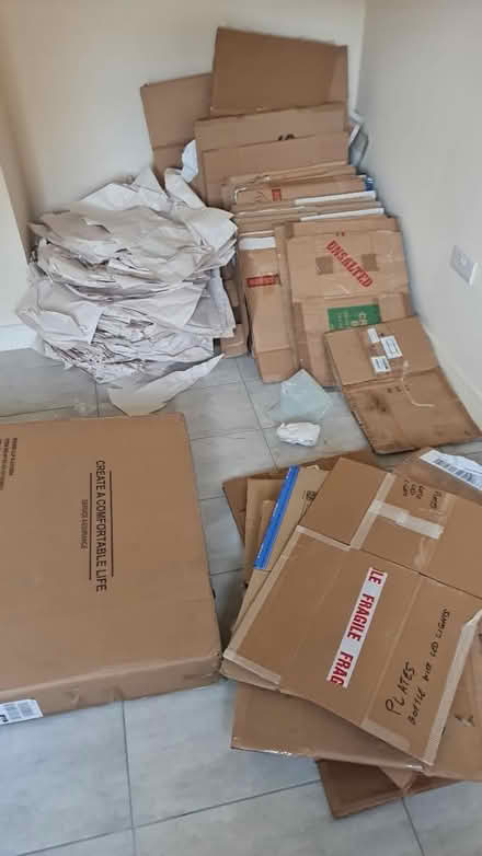 Photo of free Packaging/moving boxes and paper (Felpham PO22) #1