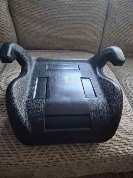 Photo of free Booster seat (Broxbourne (EN10)) #1