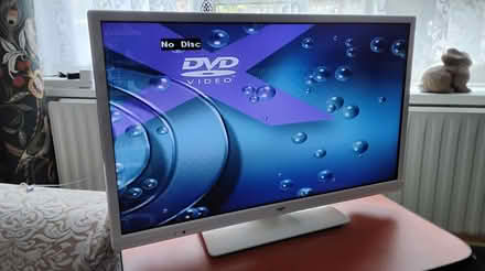 Photo of free TV/DVD combo (Hailsham BN27) #4