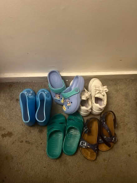 Photo of free Kids shoes (LU2) #1