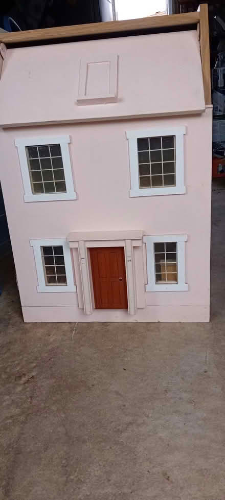 Photo of free Dolls house (Browns Wood MK7) #3