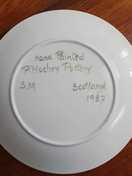 Photo of free Hand painted plate, pansies (Teddington TW11) #2
