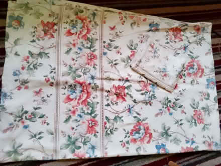 Photo of free 2 single duvet covers with pillow cases (Orleton SY8) #1