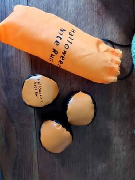 Photo of free Juggling balls (Woodley RG5) #1