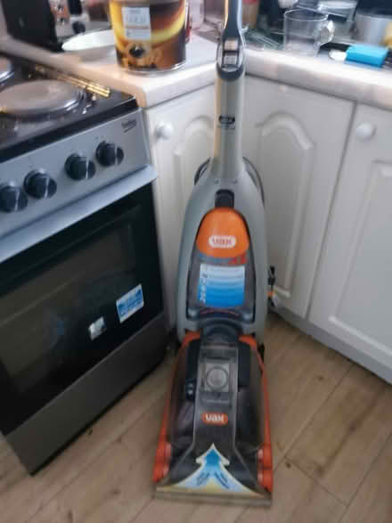 Photo of free Carpet cleaner (Olton B92) #2