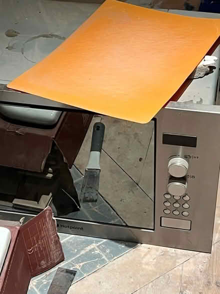 Photo of free Fully working integrated microwave (W3 Acton) #2