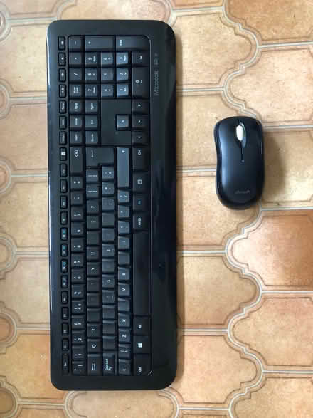 Photo of free Microsoft wireless keyboard and mouse (Marston OX3) #1