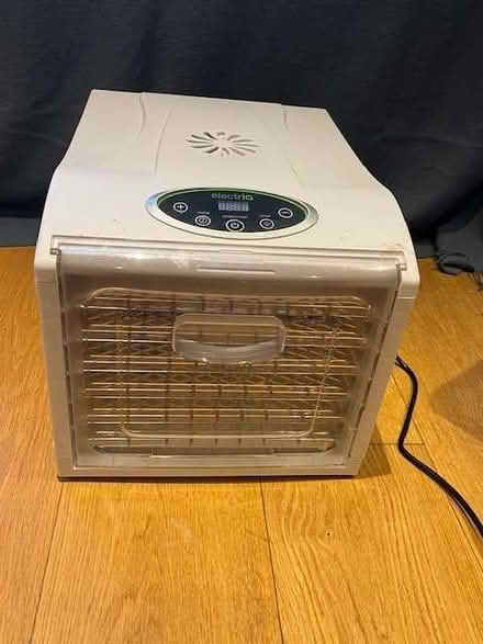 Photo of free dehydrator (Walton Manor OX2) #2