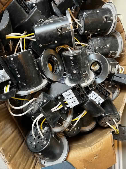 Photo of free Old spot lights (CR8) #2