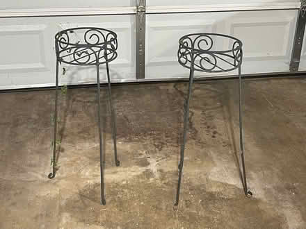 Photo of free Iron planter stand (Falls Road Park) #1