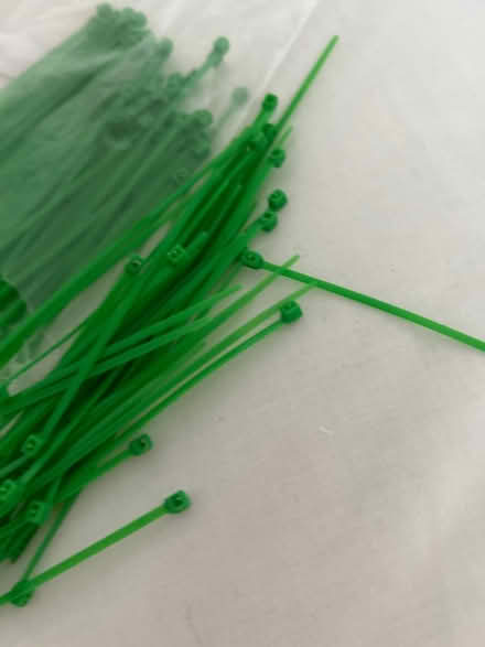 Photo of free Zip ties cable (CV32 Leamington) #1