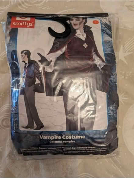 Photo of free Smiffys vampire costume (lu20ax) #1