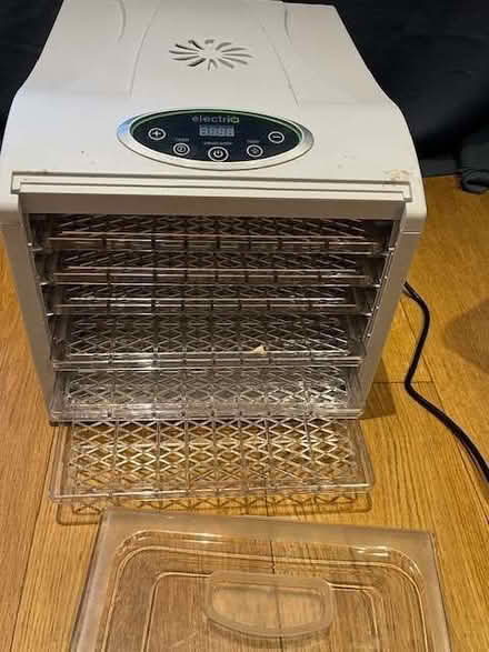 Photo of free dehydrator (Walton Manor OX2) #1