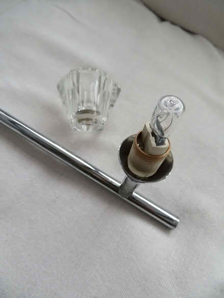 Photo of free Ceiling Light Fitting – 4 Spot-lights (CO15) #4