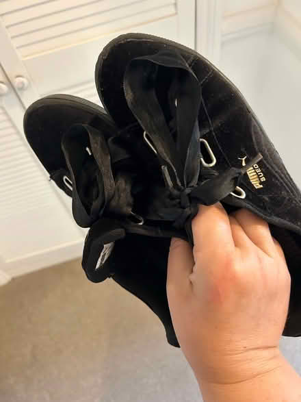 Photo of free Puma trainers UK6.5, fits small (Forrest hill station) #2