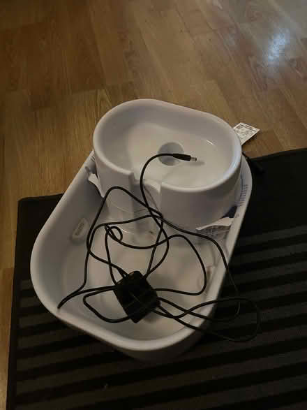 Photo of free Old dog water fountain (Peachcroft OX14) #1