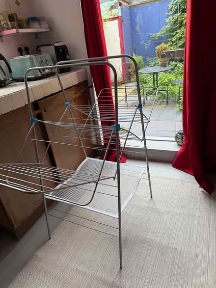 Photo of free drying rack (Bermondsey street SE1) #1