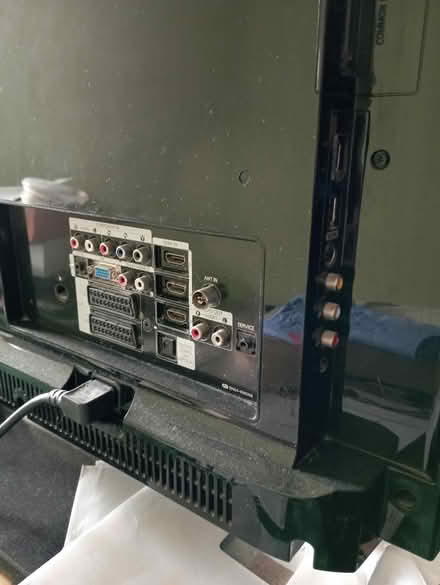Photo of free Samsung 40 inch TV LE40A686M1F (Farncombe (GU7)) #2