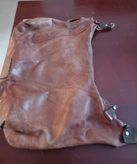 Photo of free Old leather bag and accessories (Belper Town centre) #1