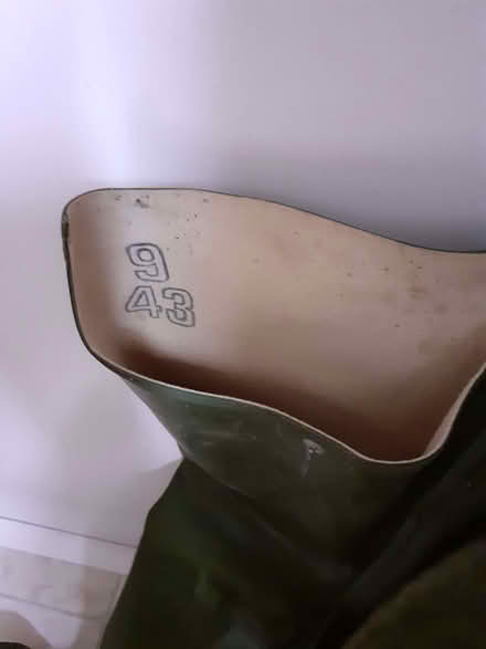 Photo of free Wading boots (Bakewell DE45) #2