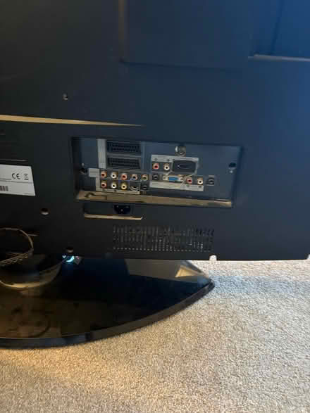 Photo of free 37inch TV - 17years old (Bath (BA2 1 - Southdown)) #2