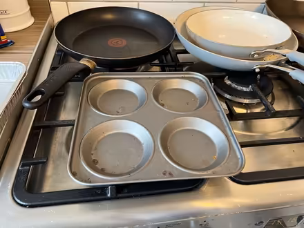 Photo of free Kitchen pans and trays (CR3 Caterham on the hill) #1