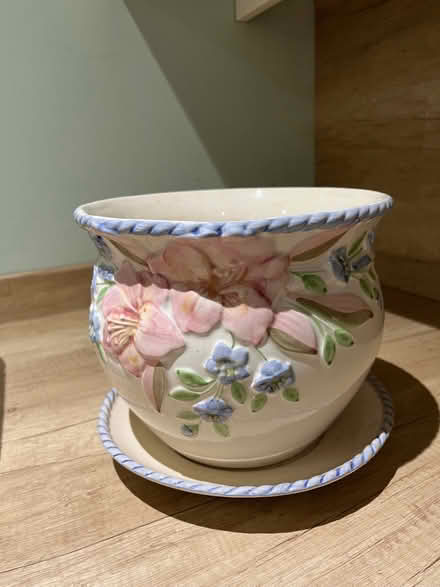 Photo of free Large plant pot (Sutton Farm SY2) #1