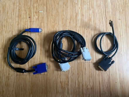 Photo of free Old monitor cables (OX4 blackbird leys) #1