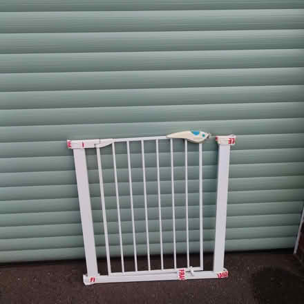 Photo of free Lindam child stair gate (EX4) #1