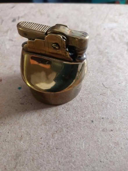 Photo of free Vintage lighter (Woodside London SE25) #3