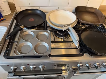 Photo of free Kitchen pans and trays (CR3 Caterham on the hill) #3