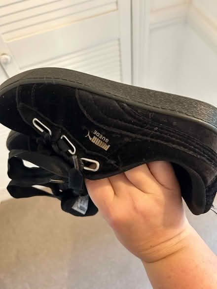 Photo of free Puma trainers UK6.5, fits small (Forrest hill station) #3
