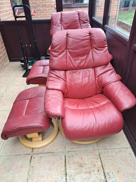 Photo of free 2 leather recliner chairs (Saxmundham) #2