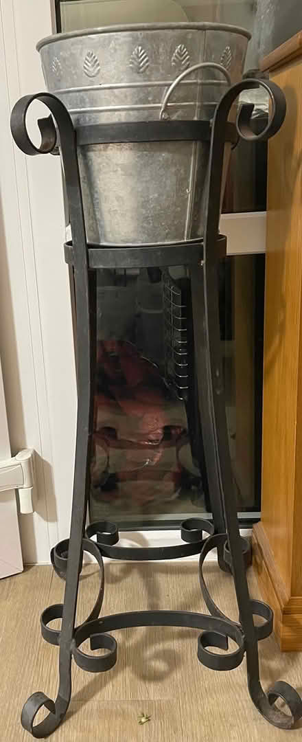 Photo of free Champagne Bucket with stand (Lutterworth LE174PN) #1