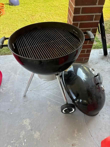 Photo of free Weber charcoal grill (Prien Lake area) #1