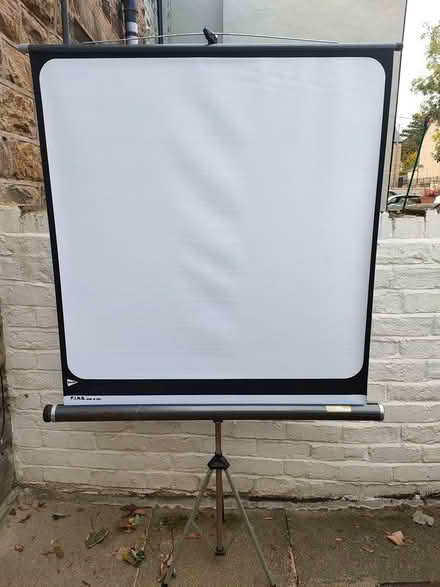 Photo of free Projector screen (WF17 6LQ) #2