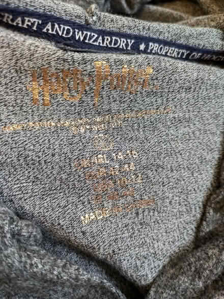 Photo of free Oversized cropped hoodie soft size L (Purley CR2) #2