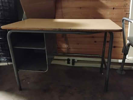 Photo of free kids desk (Seatac) #3