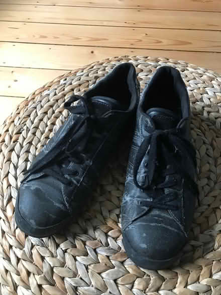Photo of free black trainers size 10 (Kidlington OX5) #1